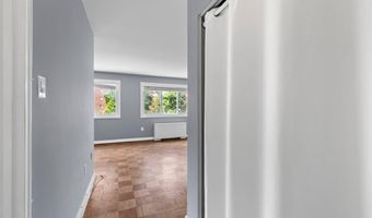 1830 COLUMBIA Pike 216, Arlington, VA 22204