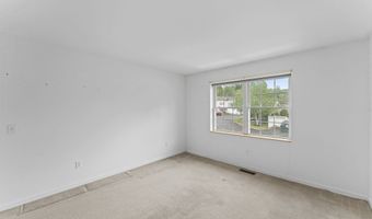 56 Pembroke Rd APT 11, Danbury, CT 06811