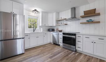 3 Wellington Ct, Bluffton, SC 29910