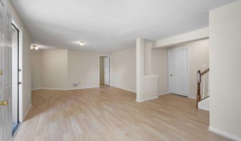 235 W HOPE Ct, Bear, DE 19701