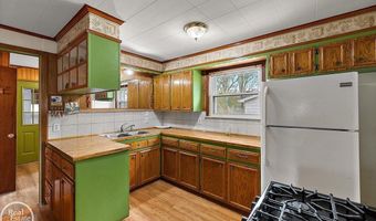 918 Columbia, Algonac, MI 48001