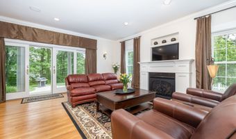 2 Merritt Woods, Burlington, CT 06013