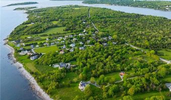 424 Beavertail Rd, Jamestown, RI 02835