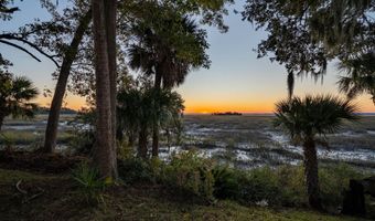 25 River Pl, Beaufort, SC 29906