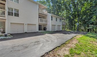 502 Oak Ridge Trails Ct, Ballwin, MO 63021