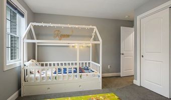 9 Woodlawn Ave, Billerica, MA 01821