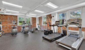 4000 CATHEDRAL Ave NW 842B, Washington, DC 20016