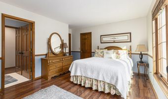 10159 E Rivershore Dr SE, Alto, MI 49302
