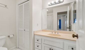 355 Aoloa St L202, Kailua, HI 96734