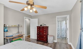 4031 Bank St, Bay St. Louis, MS 39520