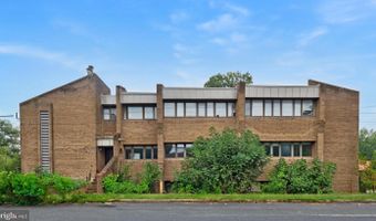 4200 DANIELS Ave, Annandale, VA 22003