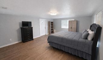 15550 NW Broad St, Altha, FL 32421