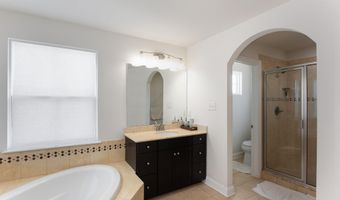 41 Gina Dr, Allentown, NJ 08501