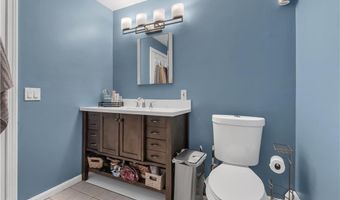 8 Gale Ct, North Providence, RI 02904