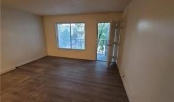 615 S Royal Crest Cir 10, Las Vegas, NV 89169