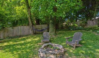 9202 BULLS RUN Pkwy, Bethesda, MD 20817