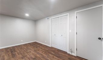 4 Gretchen Ln, Bella Vista, AR 72715