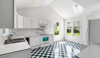 7 St Andrews Dr, Bedford, NH 03110