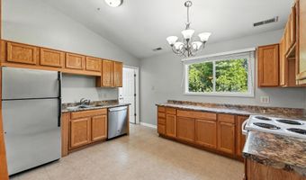 806 Deer Ridge Xing, Auburn, IN 46706