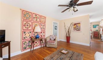 155 Evarts St, Newport, RI 02840