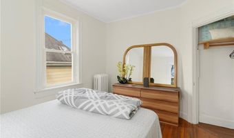 53 Warner St, Newport, RI 02840