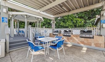 545 Mananai Pl 28R, Honolulu, HI 96818