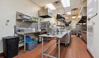 11 Benton Ave E, Albia, IA 52531