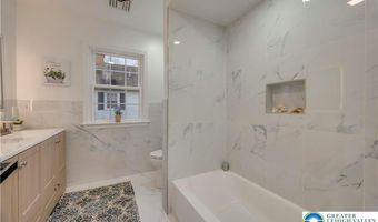 525 N Main St, Allentown, PA 18104