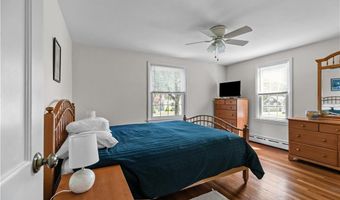 12 Terrace Dr, Bristol, RI 02809