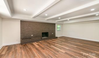 2528 Arnold Dr, Charlotte, NC 28205