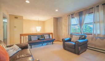 2083 Sun Valley Dr, Blakeslee, PA 18610