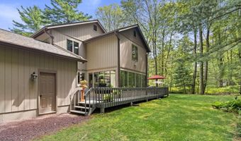 129 Woodbury, Blakeslee, PA 18610