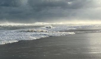 201 Hoop Pole Creek Dr, Atlantic Beach, NC 28512