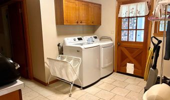 1203 Oak Ave, Aurora, MO 65605