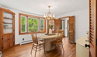12 Lord Jeffrey Dr, Amherst, NH 03031