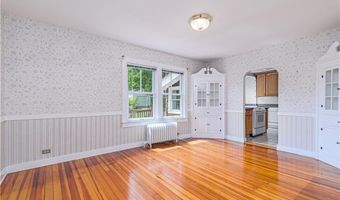 43 Standish Rd, Jamestown, RI 02835