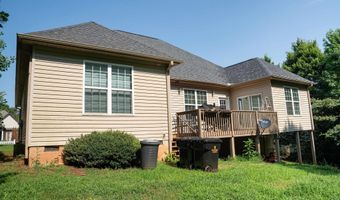 516 Abberly Ln, Boiling Springs, SC 29316