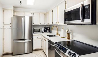 20505 E Country Club Dr 736, Aventura, FL 33180
