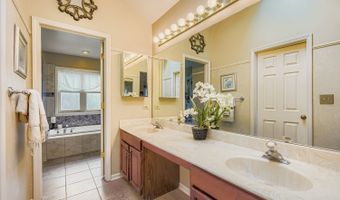 1967 N Woodland Ln, Arlington Heights, IL 60004