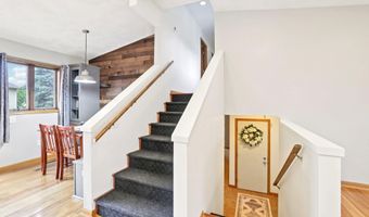15 Eastridge Ct, Madison, WI 53716