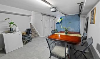 33 Coyne Ct, Bergenfield, NJ 07621