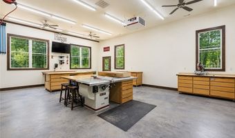 20 Syston Ln, Bella Vista, AR 72714