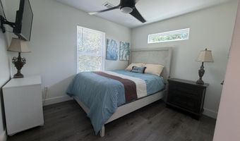 4060 Cardinal St, Bay St. Louis, MS 39520