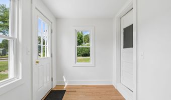 4 Washington St, Bath, ME 04530