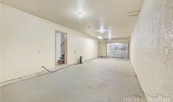321 Grays Shadow Ln, Banner Elk, NC 28604