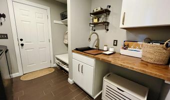 1209 NE 15th Ave, Aberdeen, SD 57401