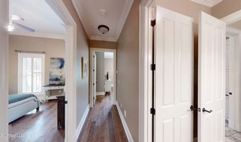 230 Eastwood Dr, Brandon, MS 39042