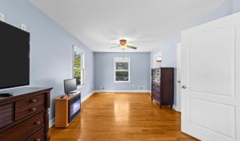 78 Wayside Dr, Aberdeen Twp., NJ 07735