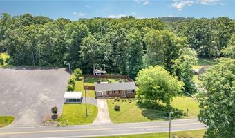 1839 Old Farmer Rd, Asheboro, NC 27205