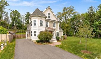 6932 ALPINE Dr, Annandale, VA 22003